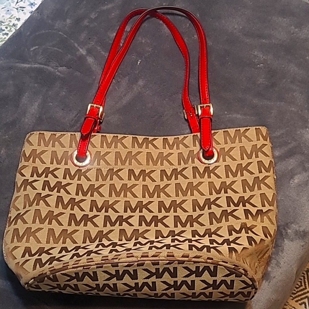 MICHAEL KORS PURSE 👛